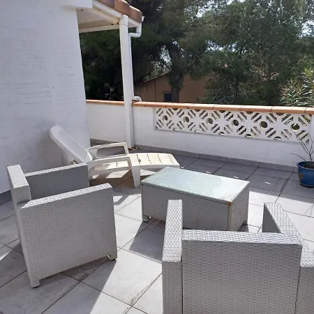 Villa Cote Indigo - 7 Personnes, 3 Chambres, 3 Terrasses - A 150 De La *