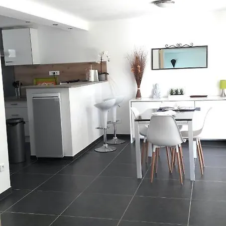 Cote Indigo - 7 Personnes, 3 Chambres, 3 Terrasses - A 150 De La