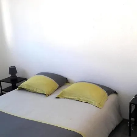 Villa Cote Indigo - 7 Personnes, 3 Chambres, 3 Terrasses - A 150 De La *