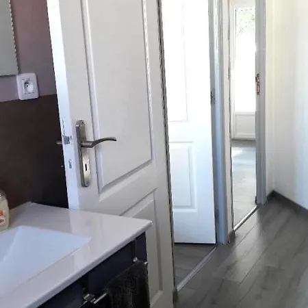 Cote Indigo - 7 Personnes, 3 Chambres, 3 Terrasses - A 150 De La Saint-Pierre-la-Mer (Aude)