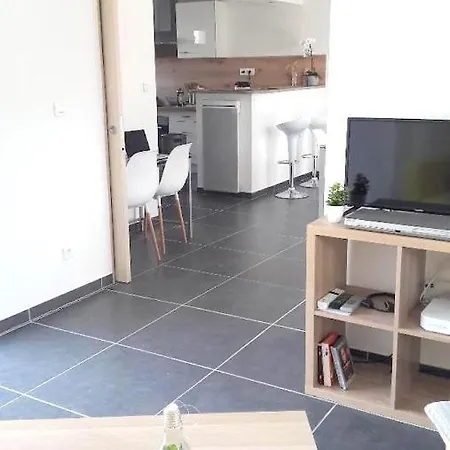 Villa Cote Indigo - 7 Personnes, 3 Chambres, 3 Terrasses - A 150 De La Saint-Pierre-la-Mer (Aude)